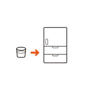 あら熱がとれたら器に流し入れ、冷蔵庫で3時間以上冷やし固めます。