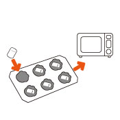 マシュマロを1個ずつ入れ、500Wの電子レンジで約20秒加熱します。